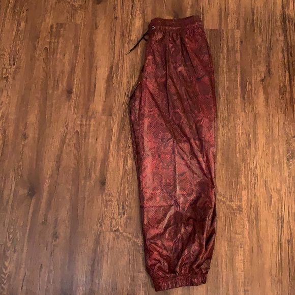 ❌Nike Joggers Python Print Joggers Pant - Picture 7 of 10